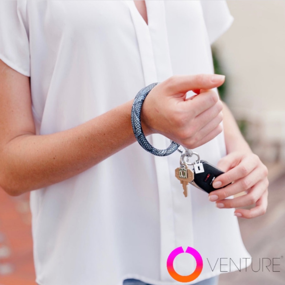 Oventure Big O Leather Dragon Glass Snakeskin Key Ring
